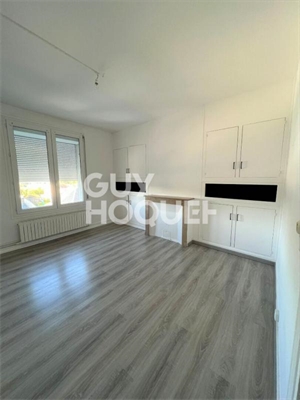 appartement à la location -   80200  PERONNE, surface 70 m2 location appartement - APR737663